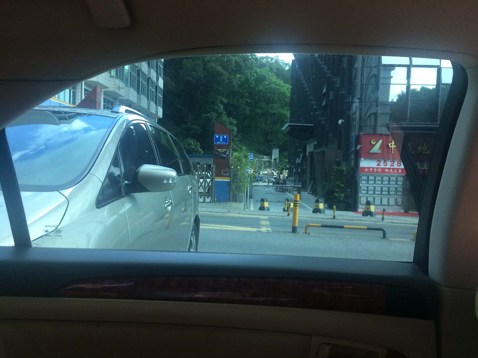 深圳壹捷汽车贴膜丰田皇冠龙膜作业案例分享