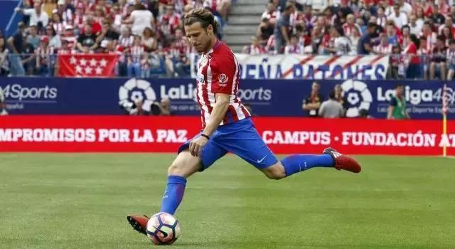 他们穿什么衣服翻译,他们穿着什么用英语怎么翻译