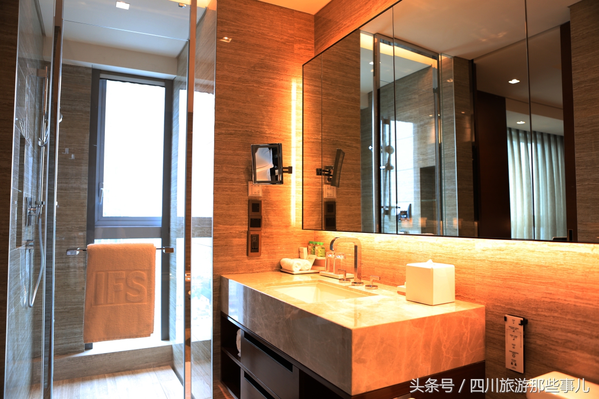 和领事、CEO做邻居，揭秘这家成都最贵的服务式公寓