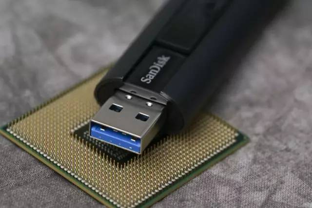 闪迪至尊高速u盘,闪迪usb3.1至尊超极速固态u盘