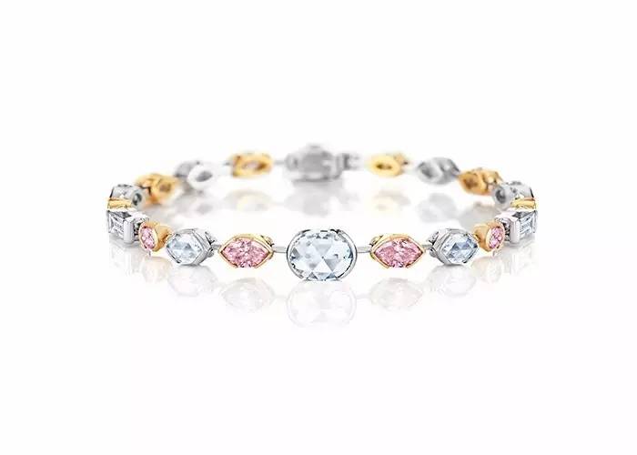 范冰冰踏上戛纳红毯的那一刻,范冰冰最浪漫的戛纳行