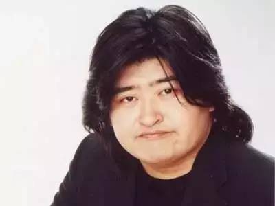 发际线低的女生适合什么发型,45岁女人发际线低适合什么发型