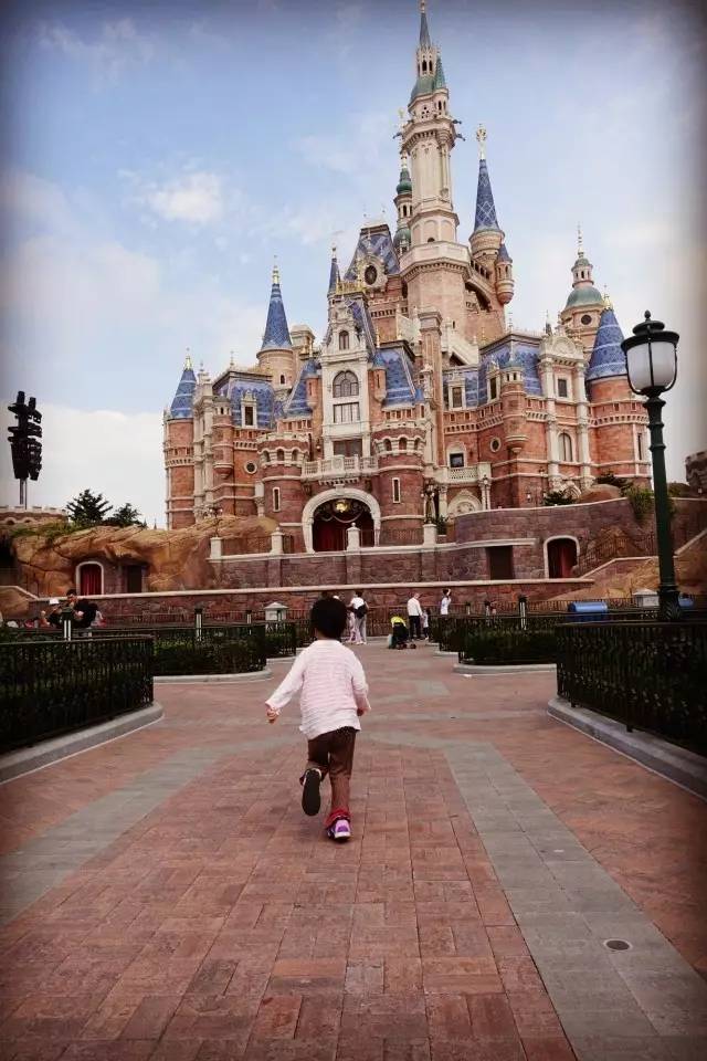 迪士尼该去还是不去,迪士尼真有必要去吗