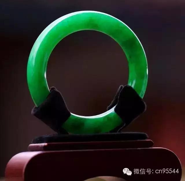 专家鉴别镯子,黄金手镯选购技巧和注意事项