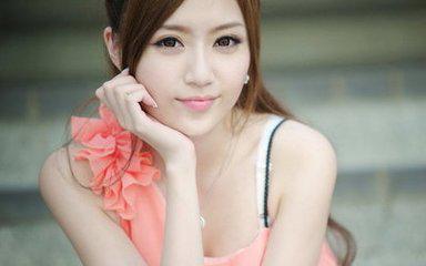 脸上长痘痘是什么原因引起的啊,脸上长痘痘用什么护肤品最好