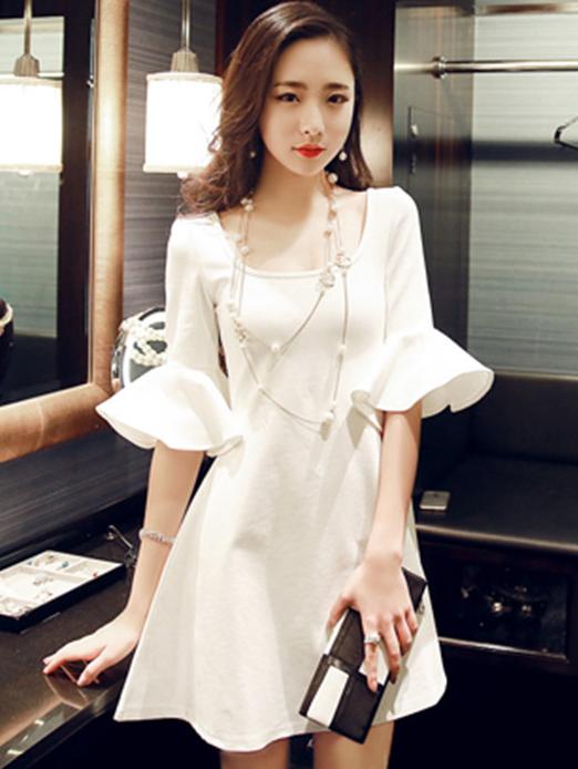 女士连衣裙裙边带花苞,裙边露花边的连衣裙