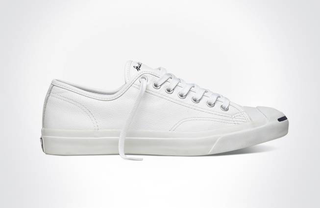 鞋柜必备这4双小白鞋百搭又时髦,鞋柜必备百搭又白菜的鞋