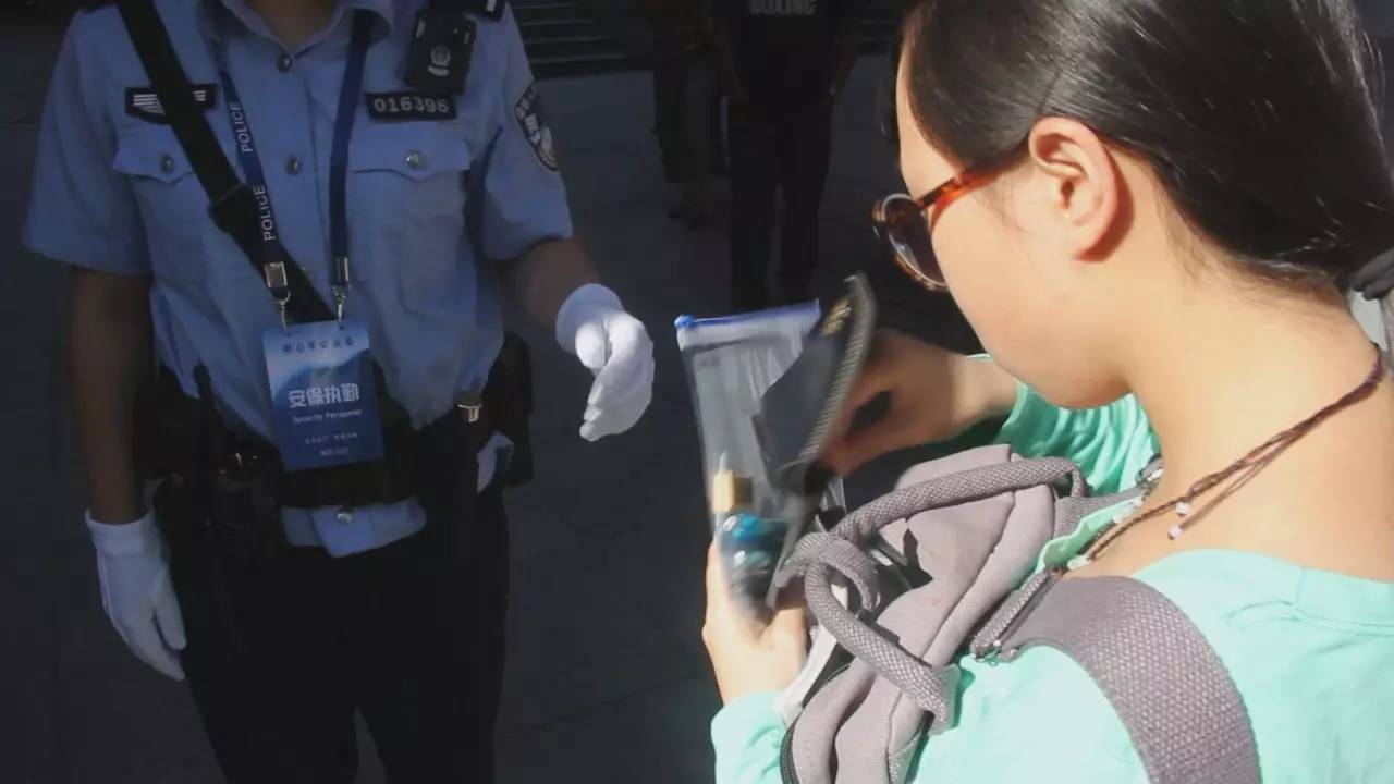 直击高考首日安保,我们为高考保驾护航