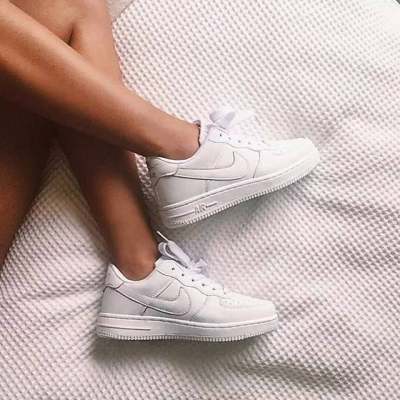 耐克胖对勾跟瘦对勾的区别,耐克鞋有多出来的小勾