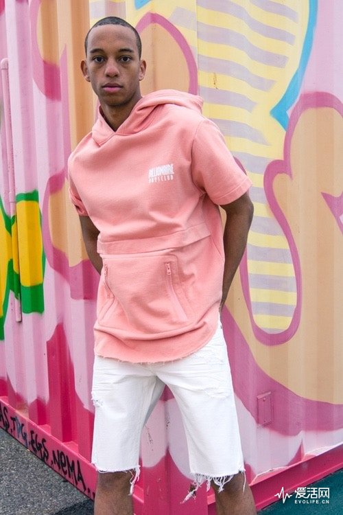今夏直男必入粉色单品你离男友力MAX只差一段粉色的距离