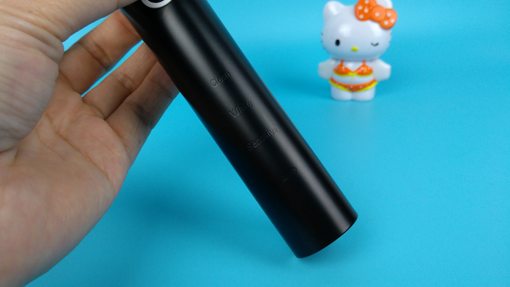 为何孩子蛀牙补完又补？选择合适的牙刷时刻注意口腔卫生