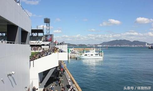 门将把球踢进自家球门匪夷所思,门将大脚直接踢进球门