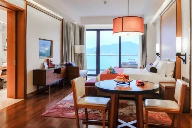 初夏阳光下太平湖沐心酒店风景,太平湖旅游攻略酒店