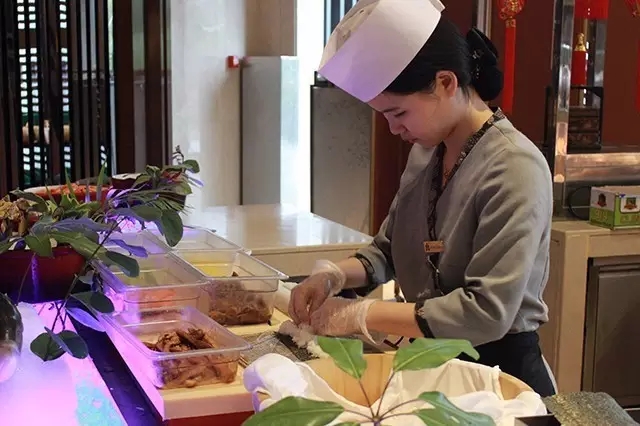 双人自助午餐立减后104元,双人午餐海鲜烤肉自助广州