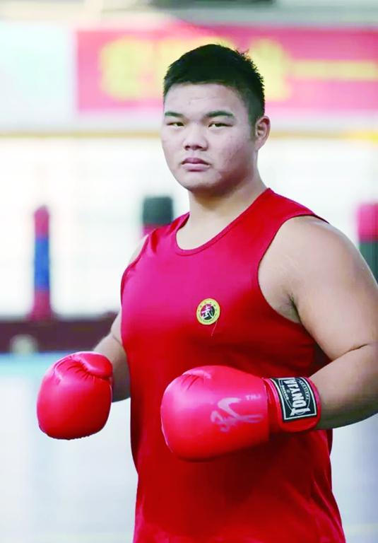 少林武术学校第一名,少林塔沟武校97年万人表演