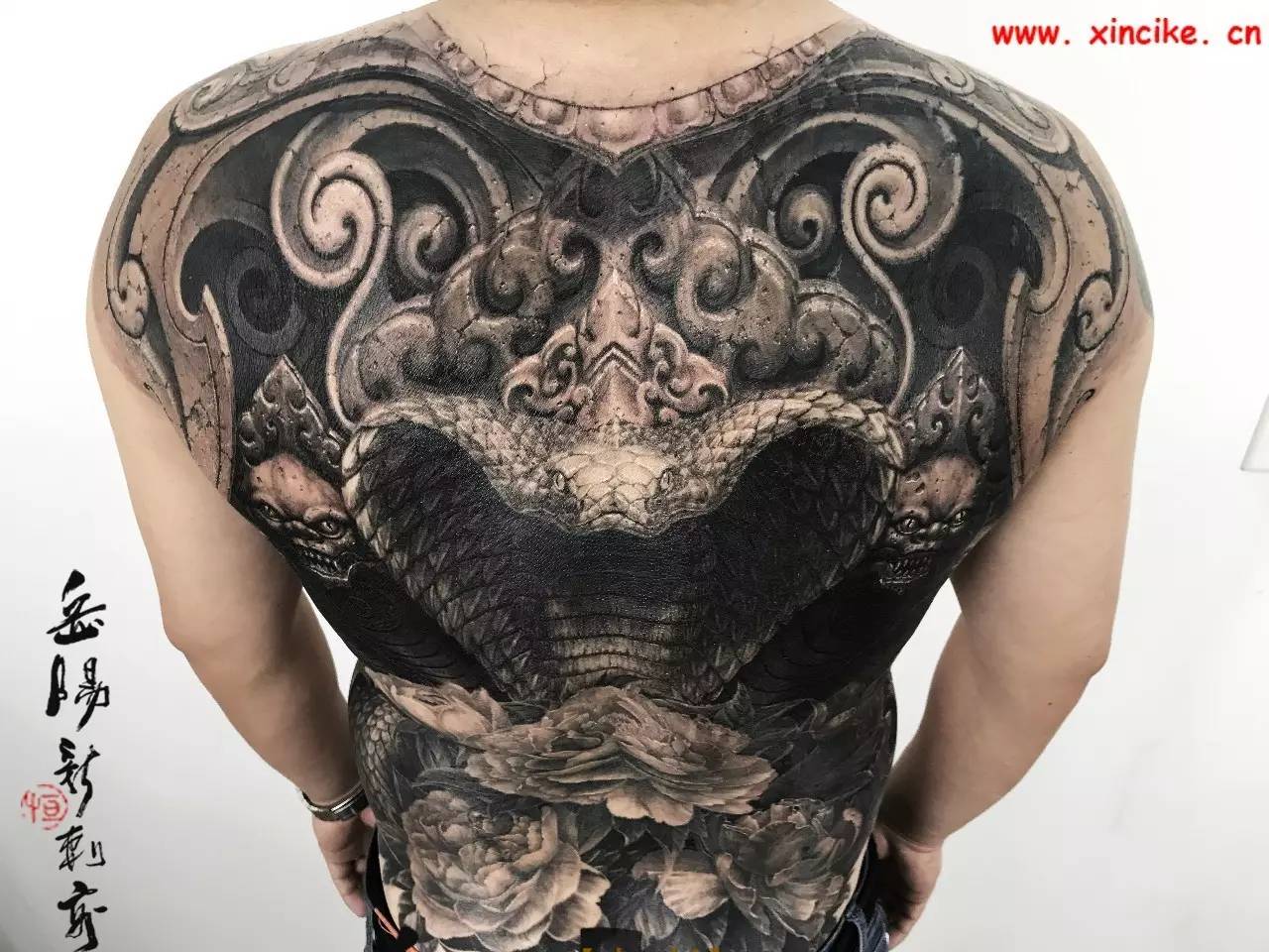 岳阳新刺客纹身多少钱,岳阳新刺客满背纹身