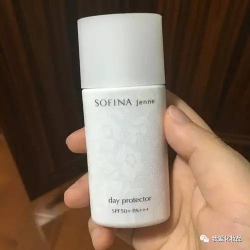 四十岁干皮敏感肌适合哪种护肤品,日本精华油哪一款适合干皮敏感肌