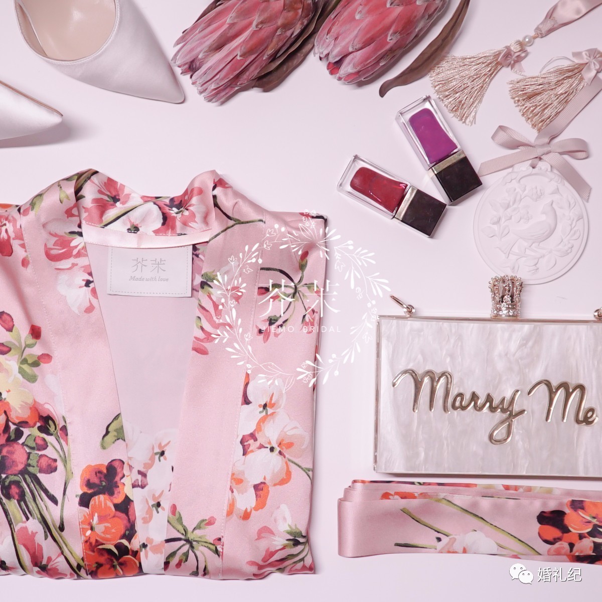 安以轩婚礼晨袍,安以轩陈荣炼婚礼晨袍