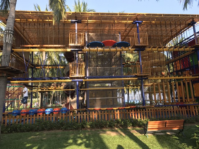 带着二宝出去走走,一拖二带娃三亚旅游攻略