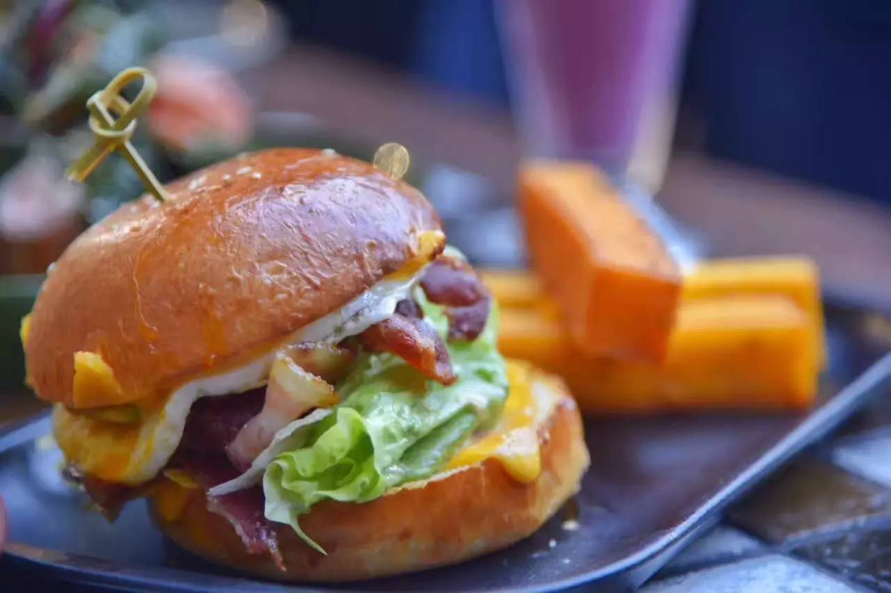 北石：这个由一群流放者建立的国家如今居然这么发达和美丽