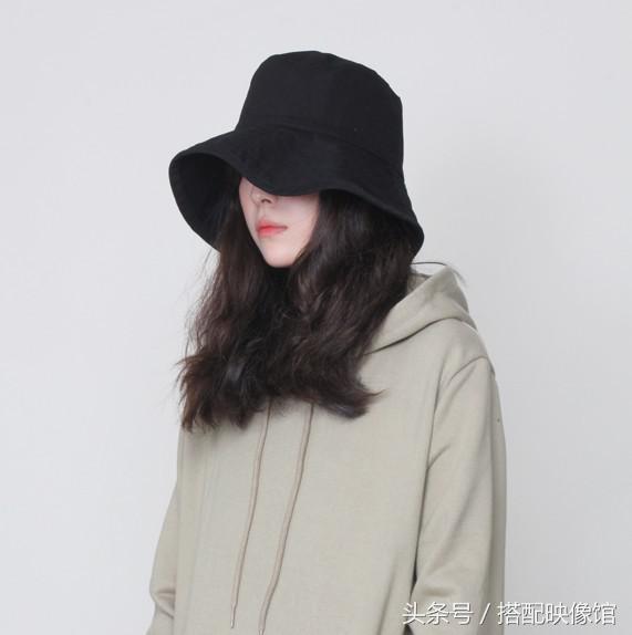 长脸型适合戴什么样的秋款帽子,各种帽子搭配不挑脸型的技巧