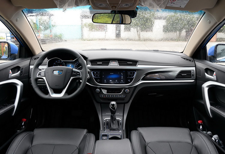 第四代帝豪和艾瑞泽5plus怎么选,自动挡帝豪和手动挡帝豪哪个耐用