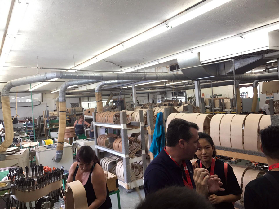 极速快报：弘力乐器2017加拿大Godin吉他工厂参观第一天精彩视频