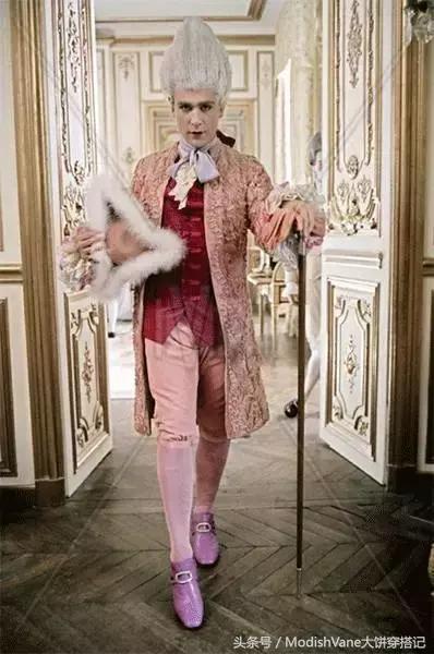 穿搭夏天就要穿这5个颜色超显白,夏天穿这5个极简色很显贵显白