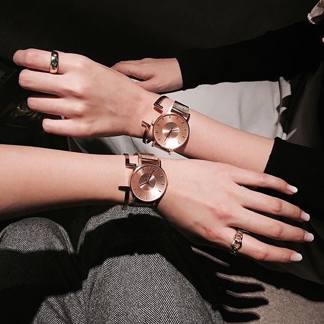 时尚手腕带,小众显瘦时尚轻奢时装