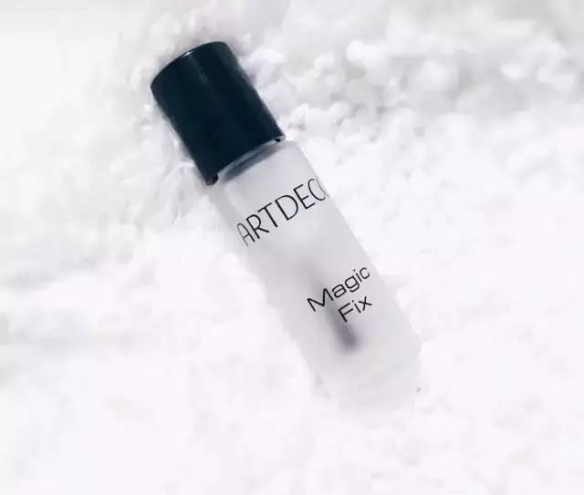 美妆工具组合上妆方便,用所有的化妆品化妆