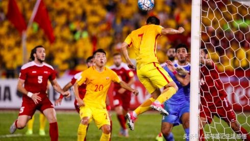 球迷赛后谈国足惨败韩国,看国足失败后的球迷