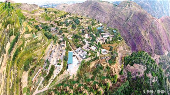 走在平遥古城的大街上,平遥的沿途风景