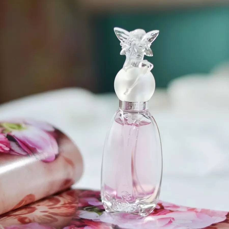 安娜苏独角兽香水属于什么档次,安娜苏美人鱼香水和独角兽香水