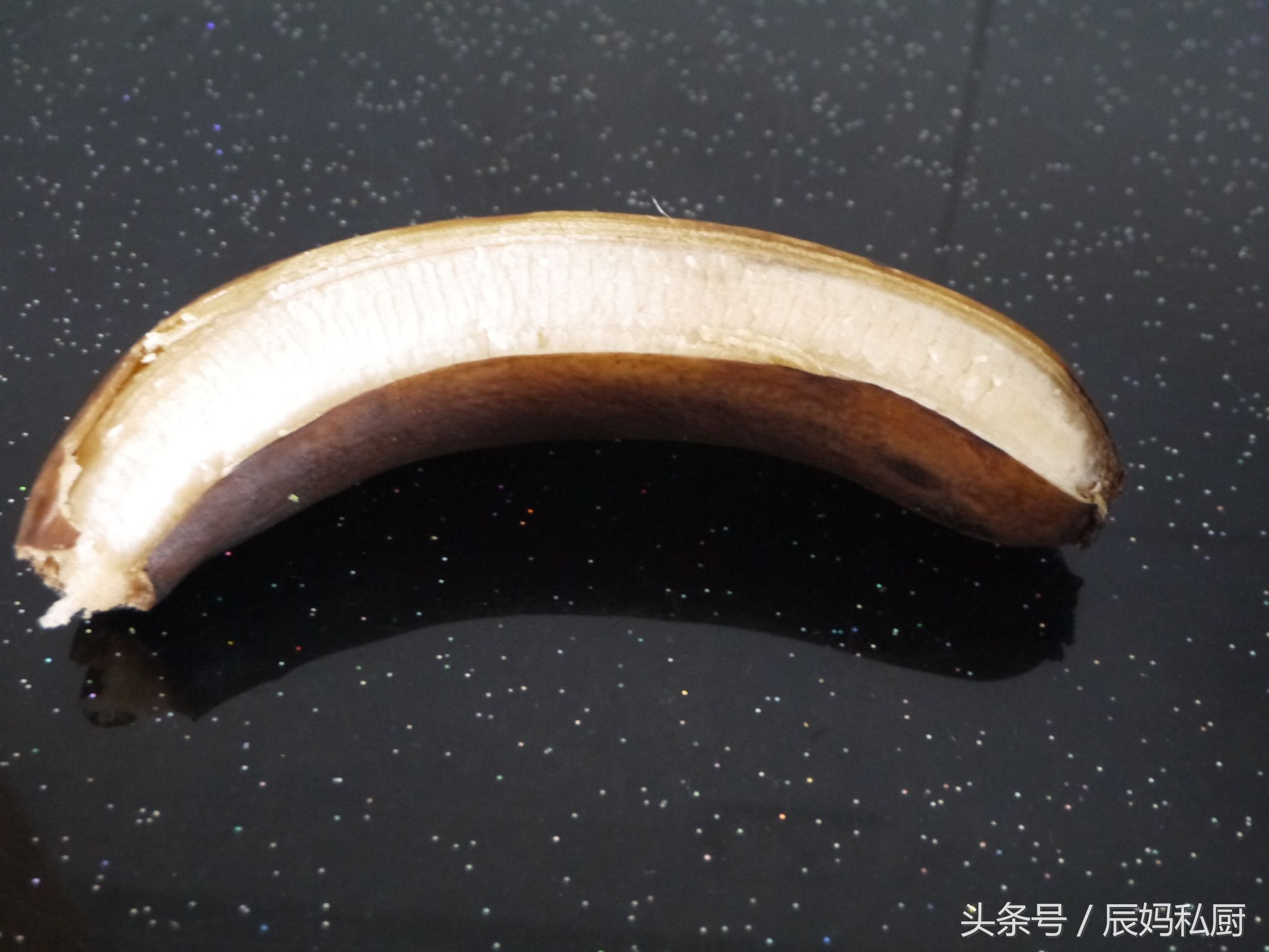 颜色发黑的香蕉怎么做,发黑香蕉的各种吃法大全