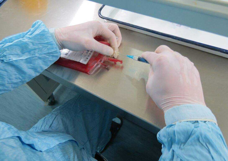 胎盘如果不自动流出,医生会怎么办?这个过程比生孩子更痛苦!