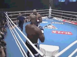 300斤壮汉对战散打选手实力悬殊,300斤壮汉格斗