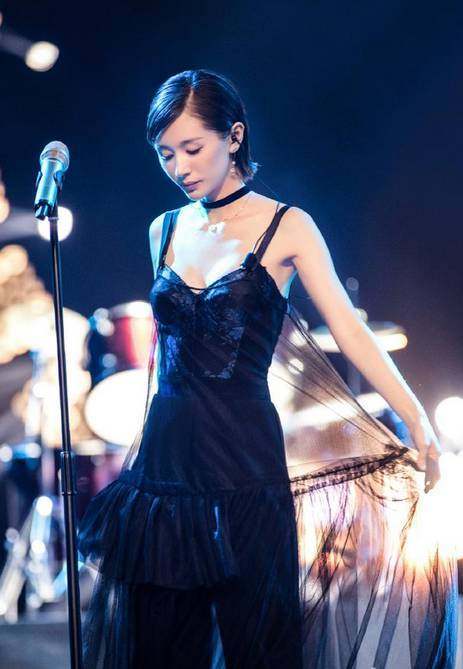 刘诗诗同款裤子流金岁月阔腿裤,刘诗诗流金岁月穿搭牛仔裤