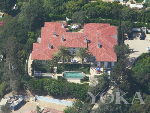 贝嫂宝石戒指,小贝和贝嫂年轻时照片