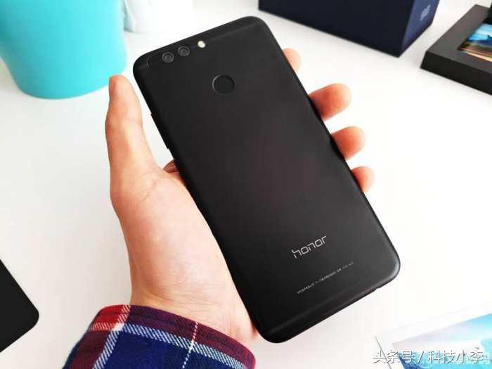 荣耀9和荣耀v9有什么区别,华为9vs荣耀9