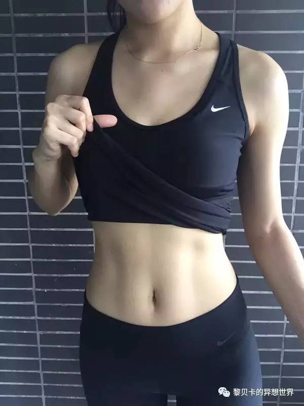 长期不锻炼者怎么十天速成马甲线,玩手机瘦肚子马甲线3天速成教程