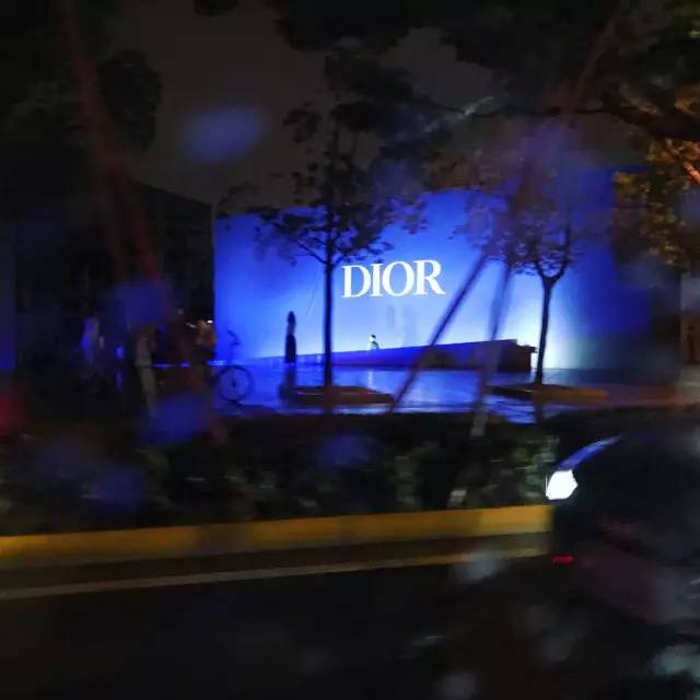 dior设计总监为什么这么受欢迎,dior为什么这么受欢迎