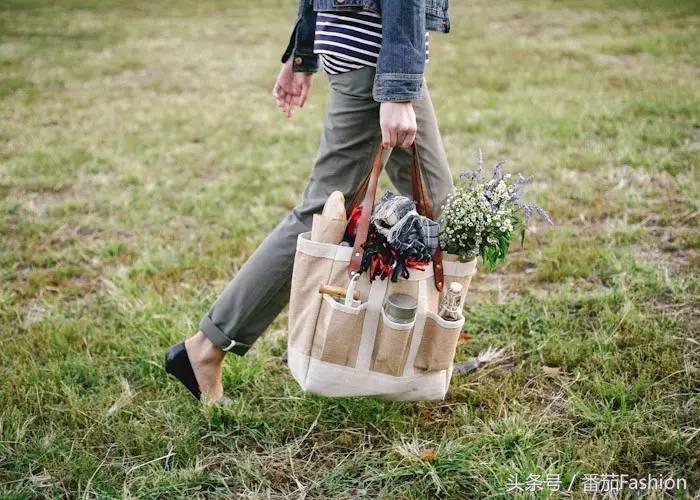 宋茜背的13000元帆布包，我没觉得比淘宝10元的差哪！