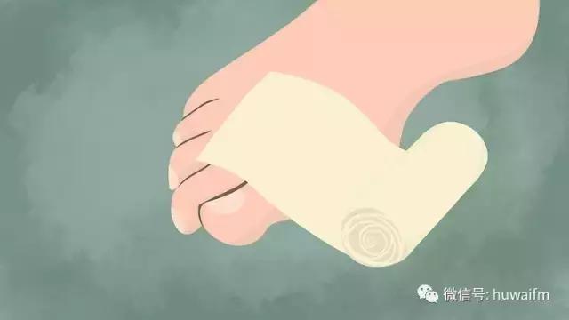 脚上长了水泡怎样才会好得快,一只脚上长水泡是什么原因引起的