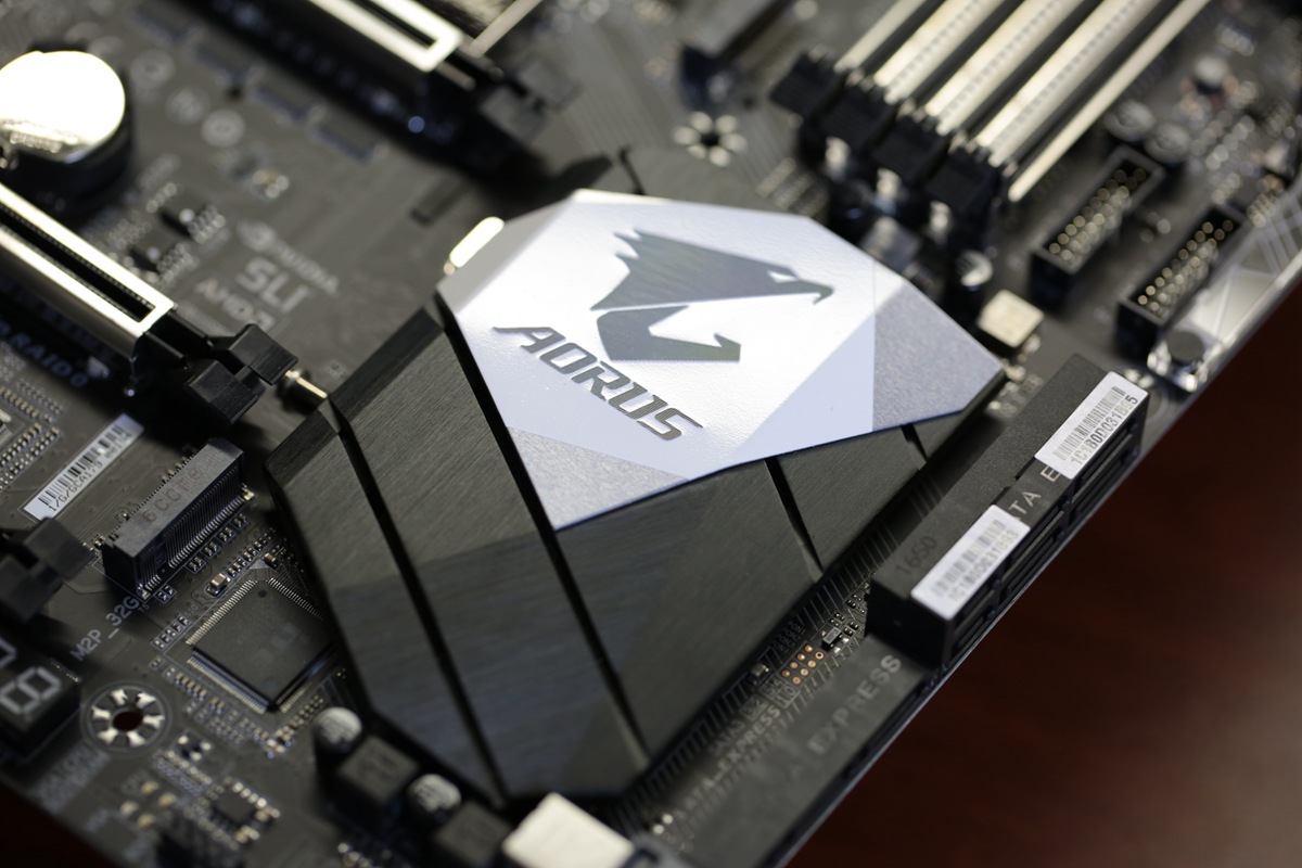 傲腾内存16g和32g有什么区别,傲腾内存是安装哪里的