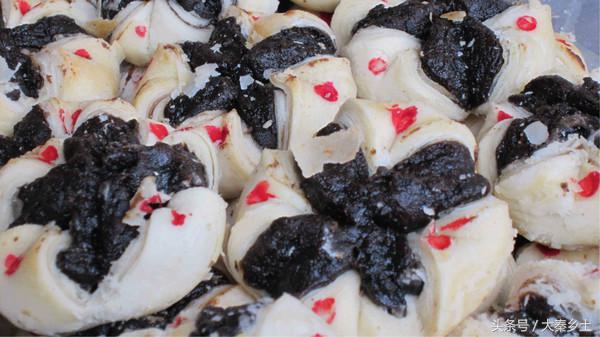 又到了一年一度的小龙虾盛宴了大家如何在家吃到小龙虾？西安这条街美食秒杀回民街统统吃一遍才过瘾？