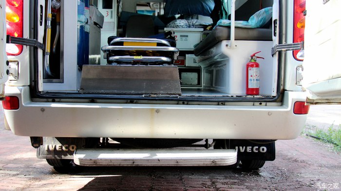 新款依维柯宝迪改装,依维柯宝迪透镜改装