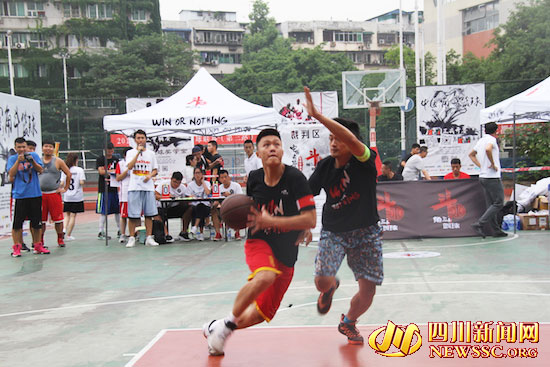 中国角斗篮球高校争霸赛成都赛区总决赛收官