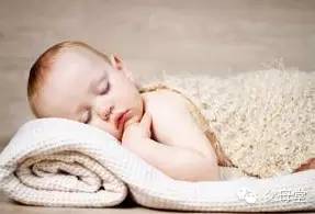 宝宝趴好不好,宝宝趴睡要纠正吗