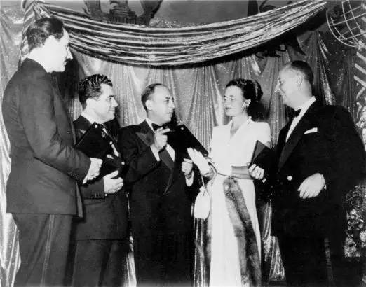 一个赤足小子,为做出“永远合脚的鞋”奋斗终生