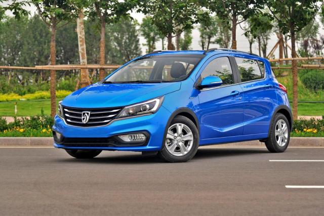 大灯起雾需要更换大灯吗,大灯起雾了怎么消除水汽